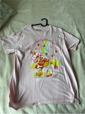 2/15$ - Strawberry Shortcake - Pink Graphic Tee